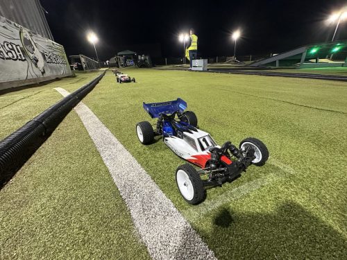 2WD-Grid-Floodlight-Friday